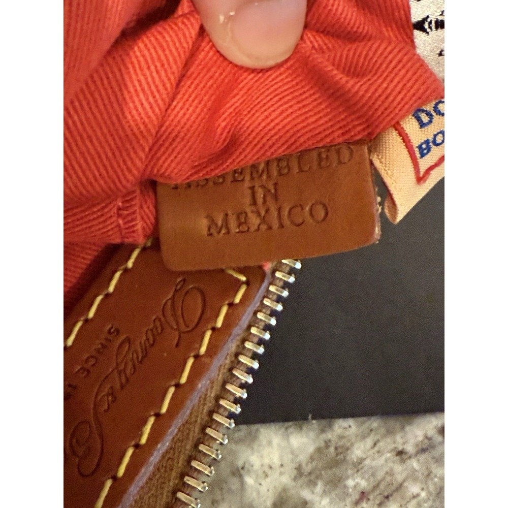 Disney World Dooney & Bourke RETRO Crossbody Handbag 9x8x2 - Picture 14 of 15